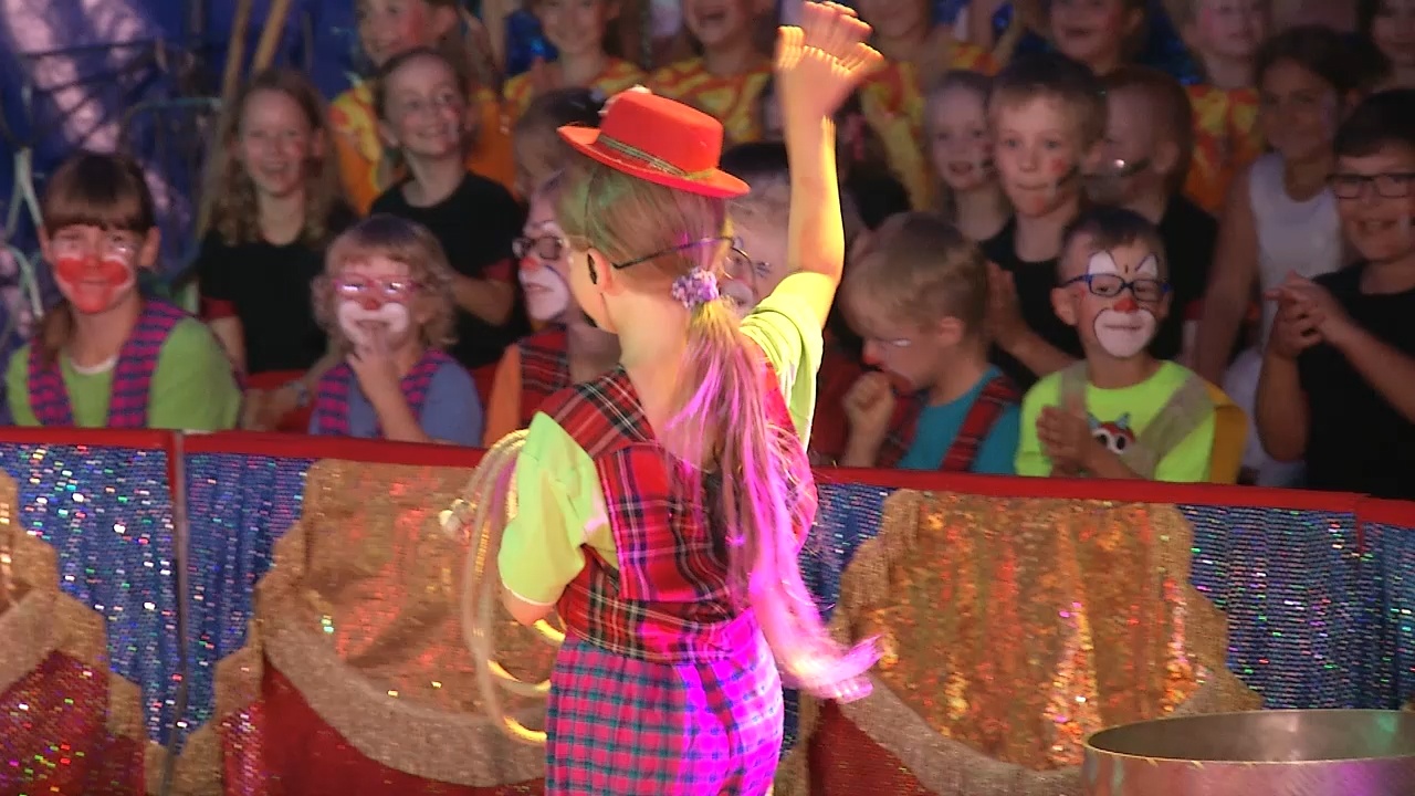 MEgional mit dem Kinderzirkusprojekt in Dörnthal MEgional mit dem Kinderzirkusprojekt in Dörnthal