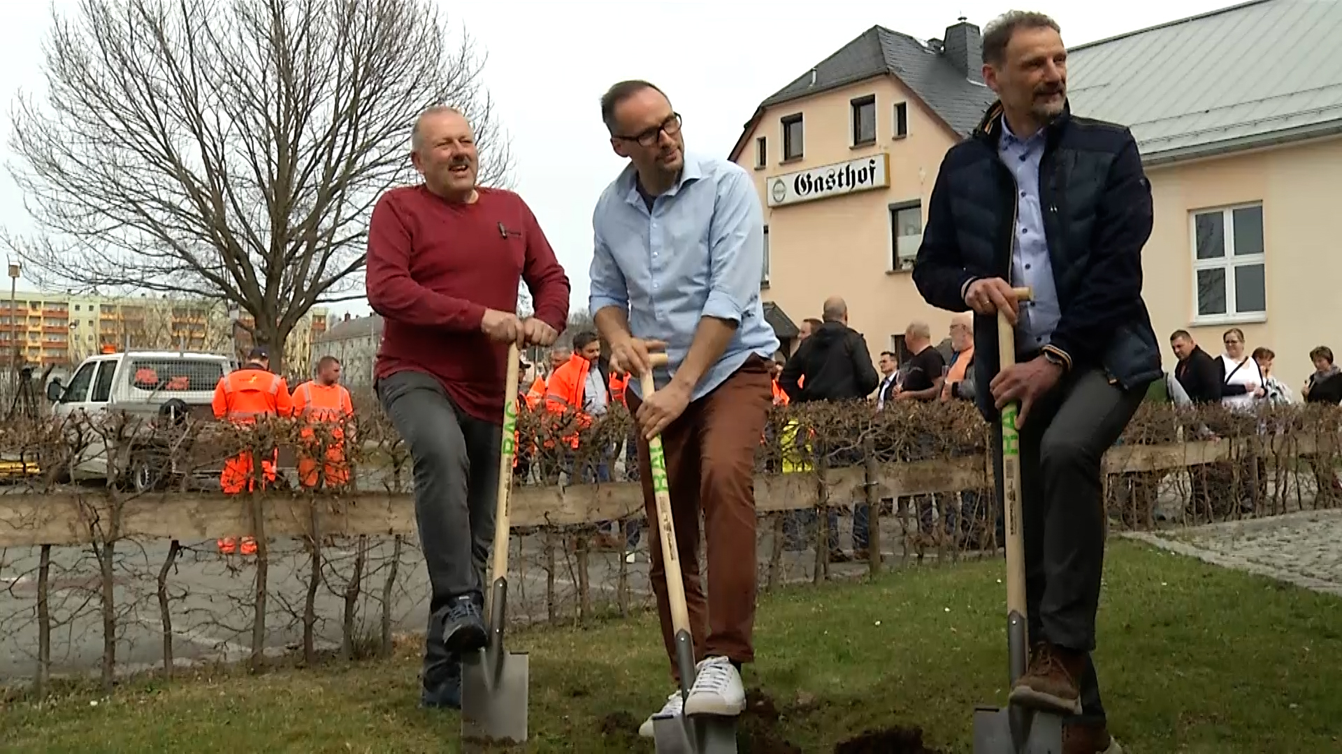 MEgional am 14. April 2022 - mit dem 1. Spatenstich für den Breitbandausbau in Großolbersdorf